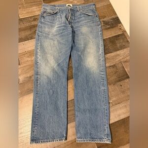 Levi’s 501 Original Straight Leg Button Fly Jeans W40 L36 Medium Wash